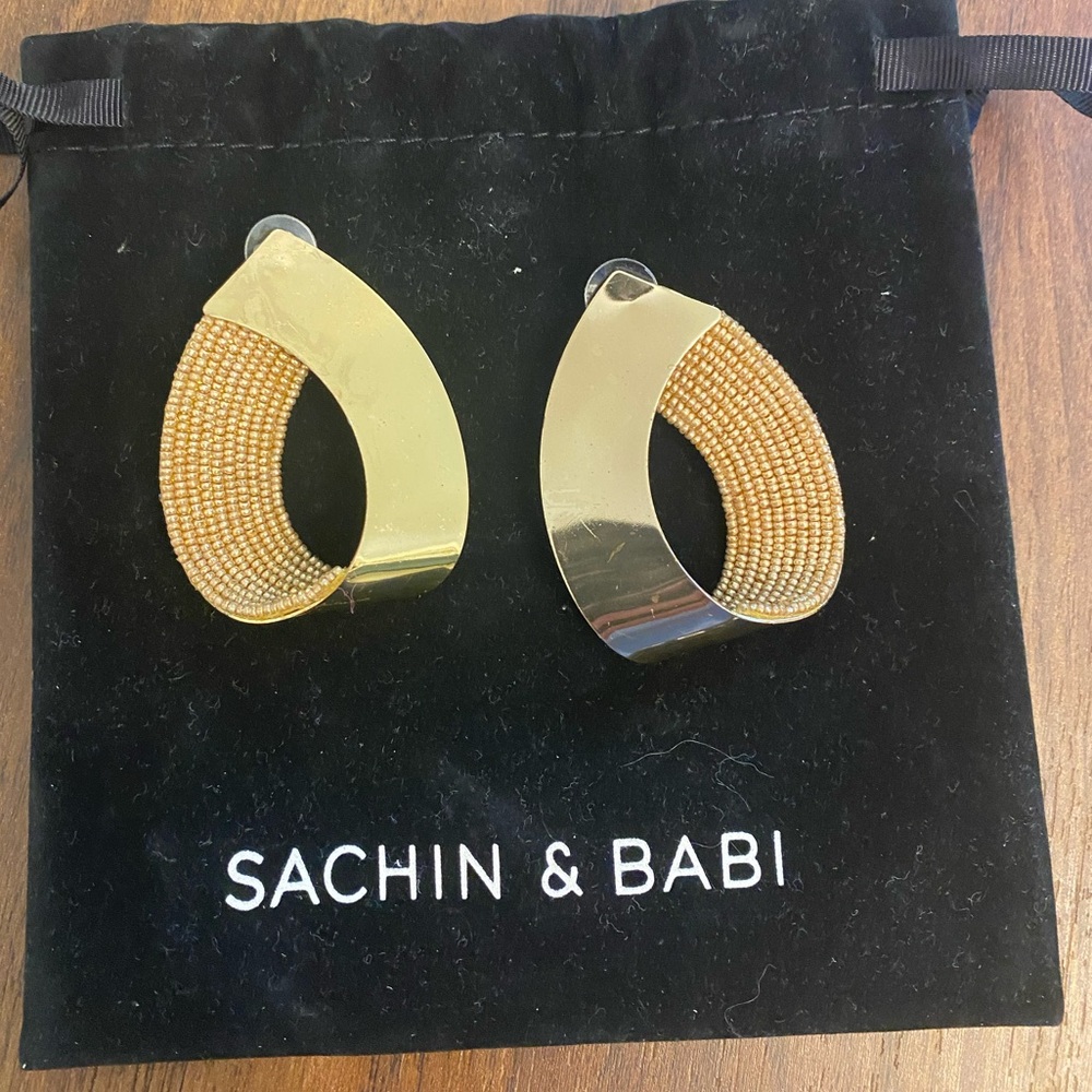 Sachin & Babi Diana Earrings ✨ Gold/Gold | NWT - Picture 4 of 4